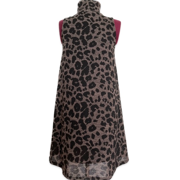 FAB’RIK Sleeveless High Neck Leopard Print Dress! Size S/M (with pockets!) - Picture 2 of 12